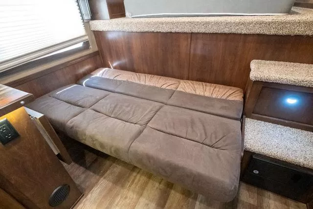 used Horse Trailers Featherlite  for sale, in Seguin, TX Thumbnail 24