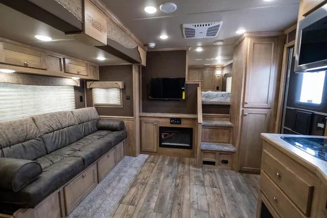 new Horse Trailers Merhow Trailers  for sale, in Seguin, TX Thumbnail 16