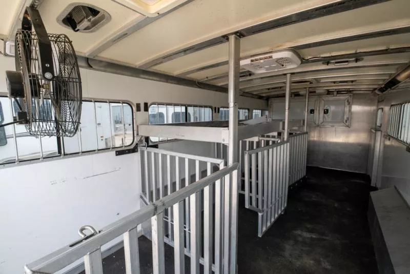 used Horse Trailers Cimarron Trailers  for sale, in Seguin, TX Thumbnail 8