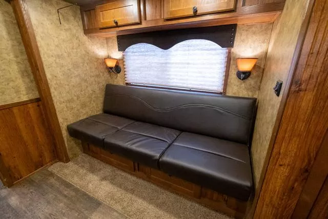 used Horse Trailers Lakota  for sale, in Seguin, TX Thumbnail 29