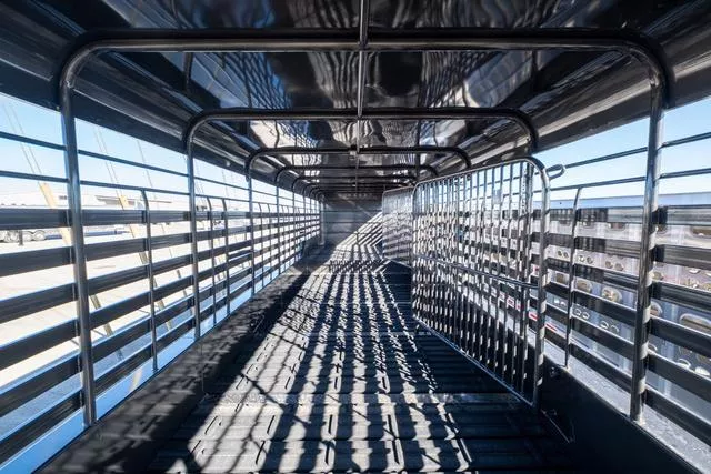 new Stock / Stock Combo Trailers Gooseneck  for sale, in Seguin, TX Thumbnail 11