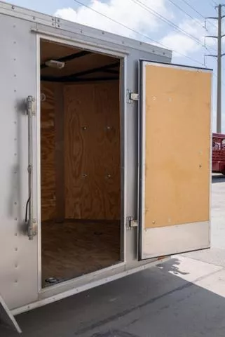 used Cargo (Enclosed) Trailers Interstate  for sale, in Seguin, TX Thumbnail 7