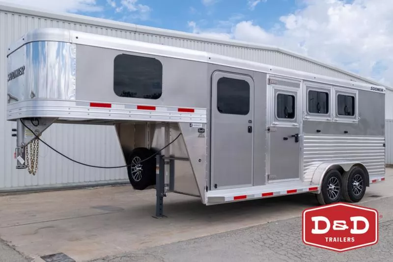 2025 Sooner 3 Horse Lariat Trailer 