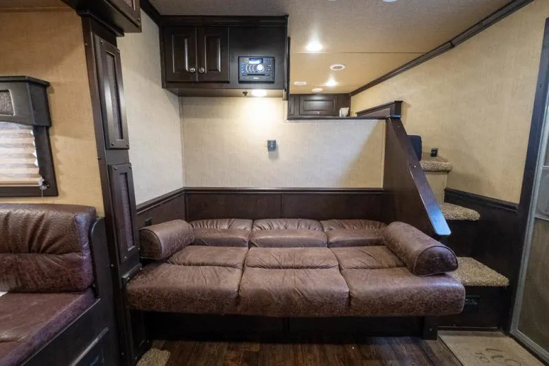 used Horse Trailers Merhow Trailers  for sale, in Seguin, TX Thumbnail 13