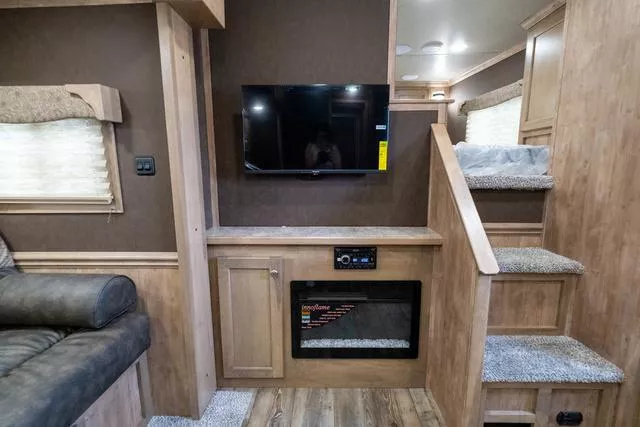 new Horse Trailers Merhow Trailers  for sale, in Seguin, TX Thumbnail 23