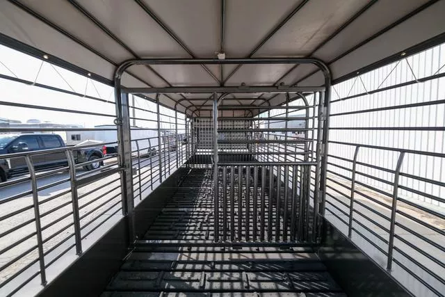 new Stock / Stock Combo Trailers Gooseneck  for sale, in Seguin, TX Thumbnail 14