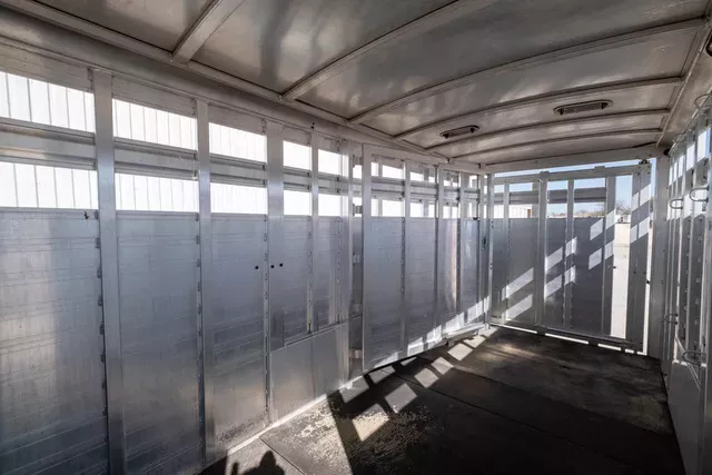 used Stock / Stock Combo Trailers Elite Trailers  for sale, in Seguin, TX Thumbnail 14