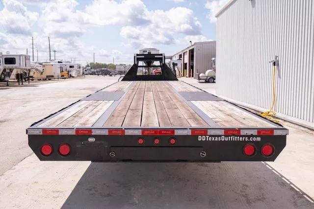 used Equipment / Flatbed Trailers Delco Trailers  for sale, in Seguin, TX Thumbnail 4