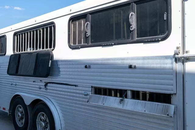 used Horse Trailers Sundowner Trailers  for sale, in Seguin, TX Thumbnail 13