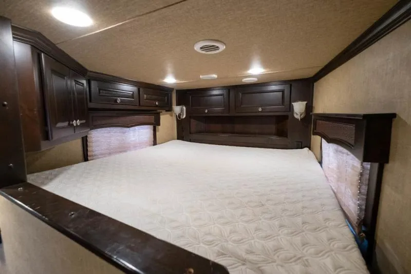 used Horse Trailers Merhow Trailers  for sale, in Seguin, TX Thumbnail 10