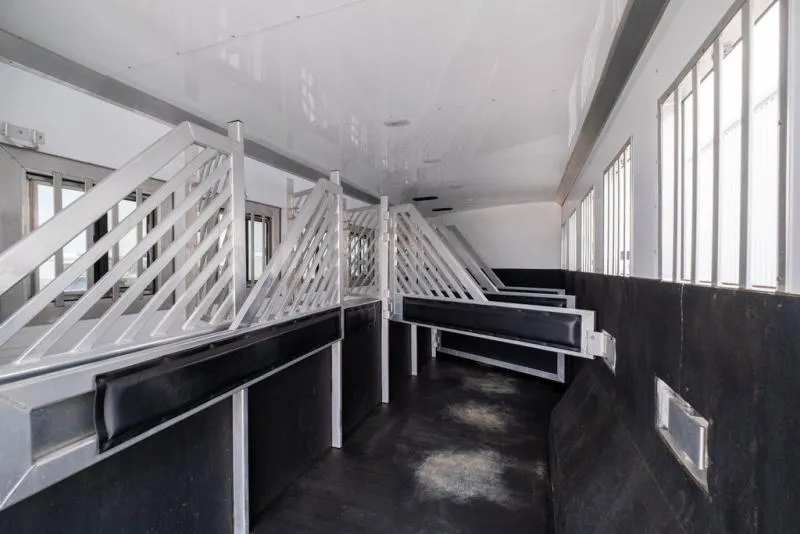 used Horse Trailers Bloomer  for sale, in Seguin, TX Thumbnail 28