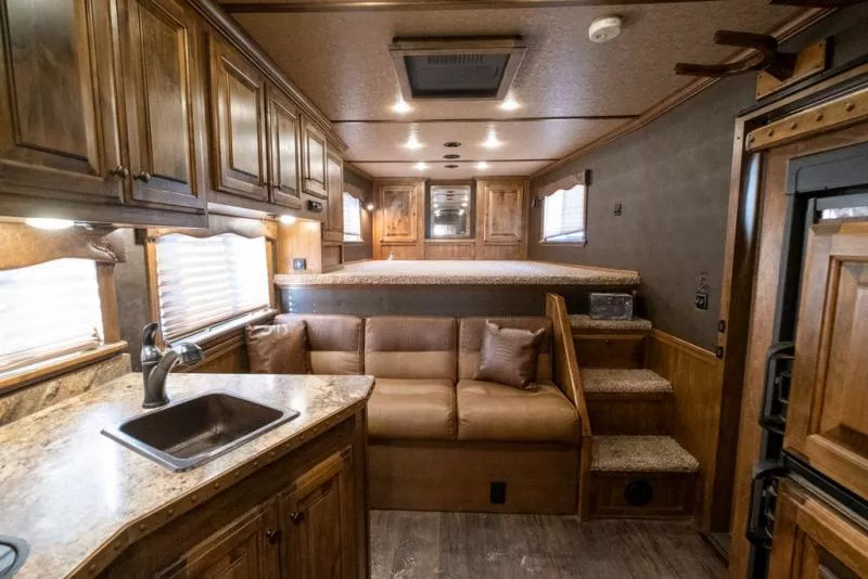 used Horse Trailers Elite Trailers  for sale, in Seguin, TX Thumbnail 8