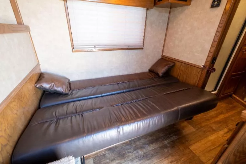 used Horse Trailers Platinum Coach  for sale, in Seguin, TX Thumbnail 14