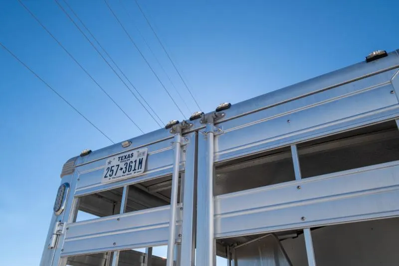 used Horse Trailers Sundowner Trailers  for sale, in Seguin, TX Thumbnail 14