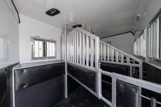 new Horse Trailers Merhow Trailers  for sale, in Seguin, TX Thumbnail 18