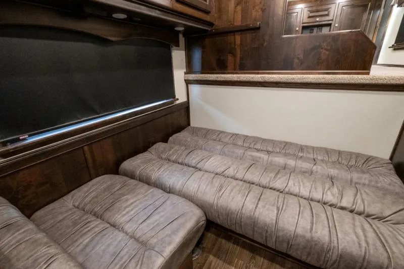 used Horse Trailers Elite Trailers  for sale, in Seguin, TX Thumbnail 9