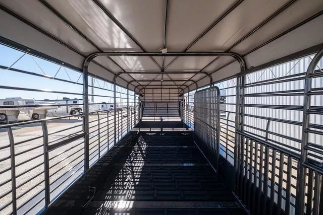 new Stock / Stock Combo Trailers Gooseneck  for sale, in Seguin, TX Thumbnail 16