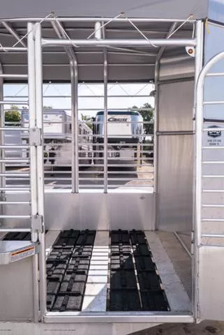 new Stock / Stock Combo Trailers Gooseneck  for sale, in Seguin, TX Thumbnail 8