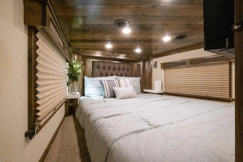 new Horse Trailers Elite Trailers  for sale, in Seguin, TX Thumbnail 26