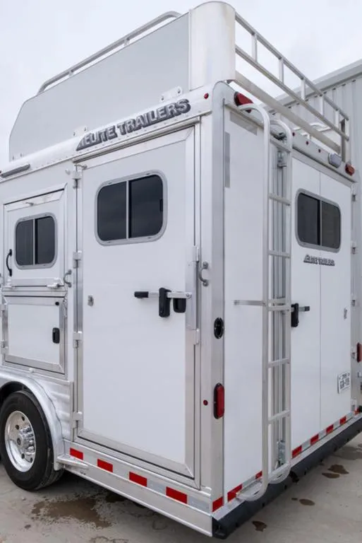 used Horse Trailers Elite Trailers  for sale, in Seguin, TX Thumbnail 23