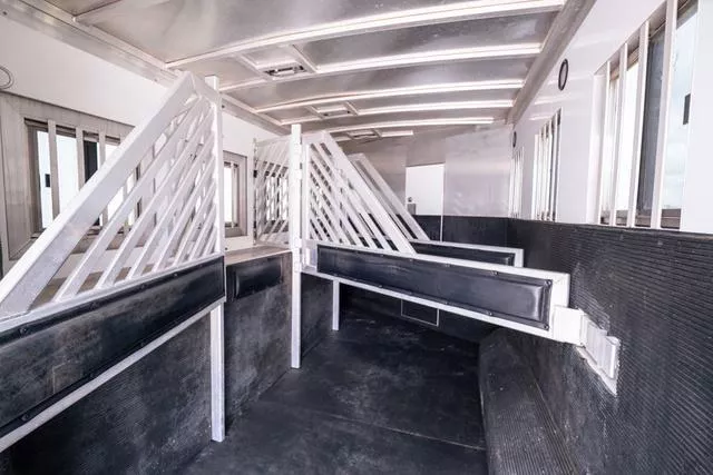 used Horse Trailers Bloomer  for sale, in Seguin, TX Thumbnail 15