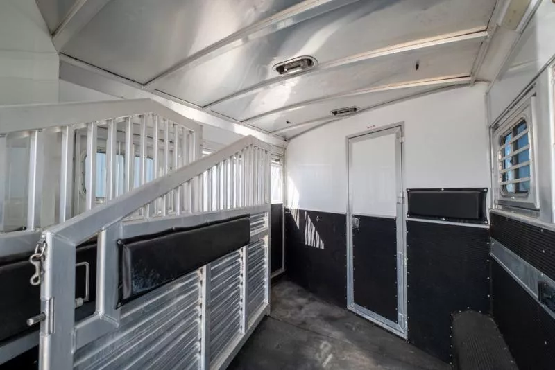 used Horse Trailers Elite Trailers  for sale, in Seguin, TX Thumbnail 22