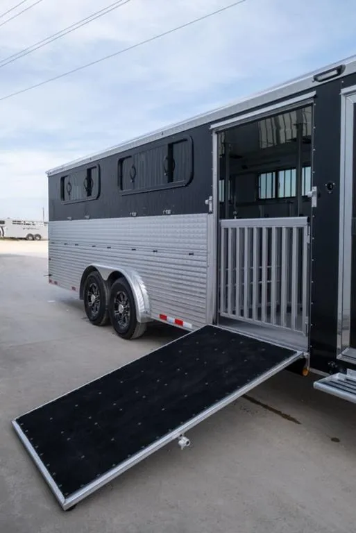 new Horse Trailers Sundowner Trailers  for sale, in Seguin, TX Thumbnail 13