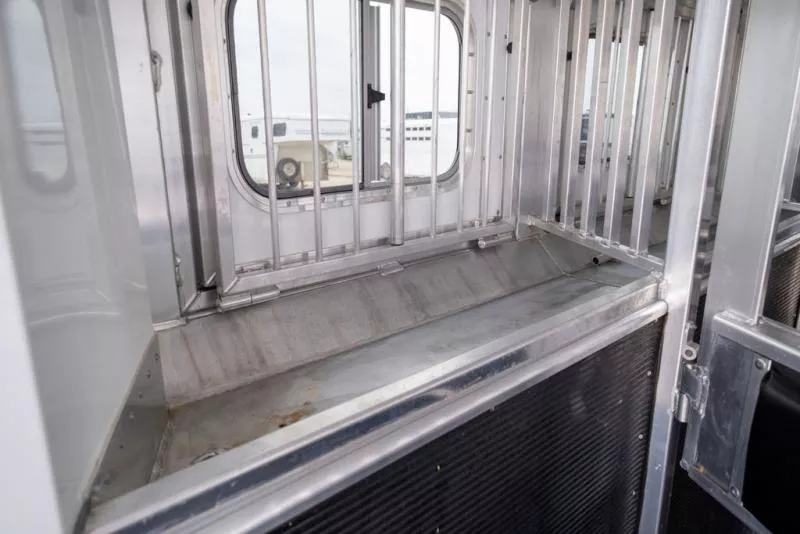 used Horse Trailers Elite Trailers  for sale, in Seguin, TX Thumbnail 29