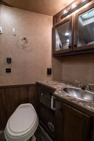 used Horse Trailers Lakota  for sale, in Seguin, TX Thumbnail 22