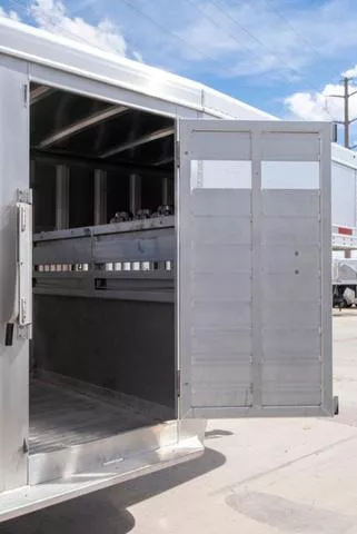 used Stock / Stock Combo Trailers Featherlite  for sale, in Seguin, TX Thumbnail 8