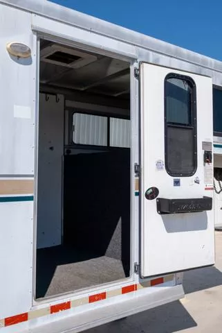 used Horse Trailers Sundowner Trailers  for sale, in Seguin, TX Thumbnail 7