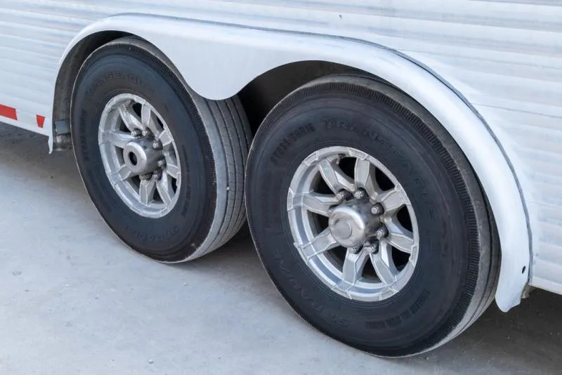 used Horse Trailers Sundowner Trailers  for sale, in Seguin, TX Thumbnail 26