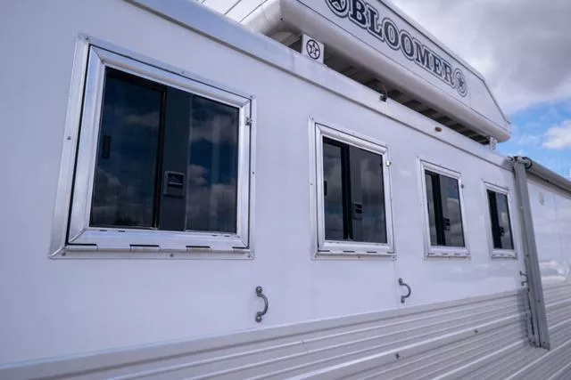 used Horse Trailers Bloomer  for sale, in Seguin, TX Thumbnail 21