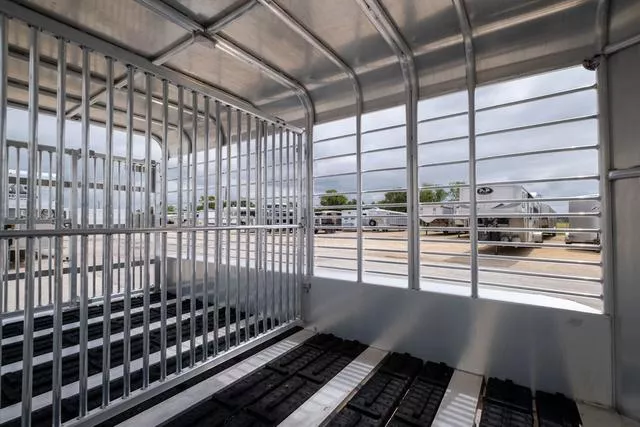 new Stock / Stock Combo Trailers Gooseneck  for sale, in Seguin, TX Thumbnail 8