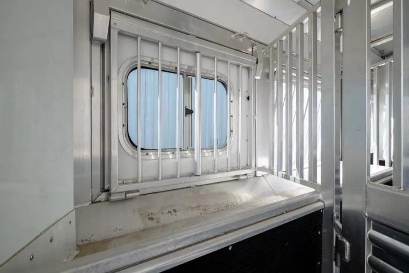 used Horse Trailers Elite Trailers  for sale, in Seguin, TX Thumbnail 23