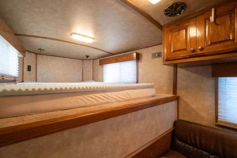 used Horse Trailers Platinum Coach  for sale, in Seguin, TX Thumbnail 7