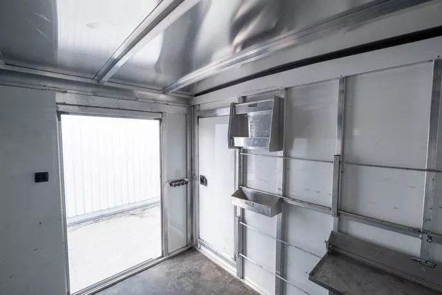 used Horse Trailers Sundowner Trailers  for sale, in Seguin, TX Thumbnail 10