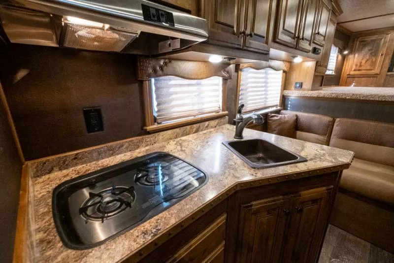 used Horse Trailers Elite Trailers  for sale, in Seguin, TX Thumbnail 11