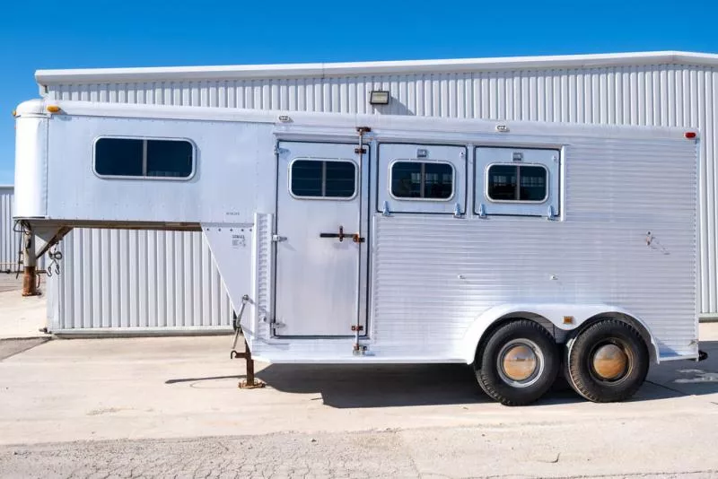 used Horse Trailers Sundowner Trailers  for sale, in Seguin, TX Thumbnail 2