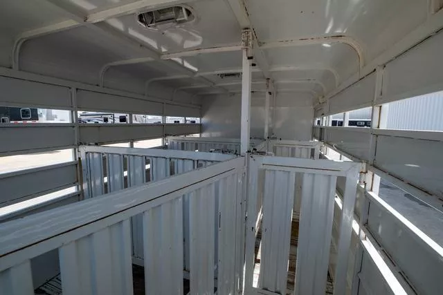 used Horse Trailers W-W Trailer  for sale, in Seguin, TX Thumbnail 14