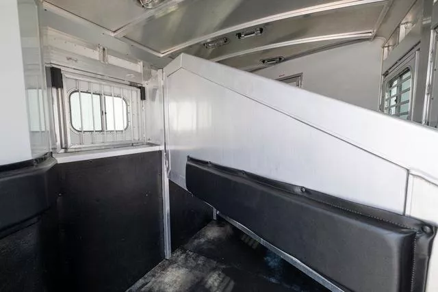 used Horse Trailers Elite Trailers  for sale, in Seguin, TX Thumbnail 17
