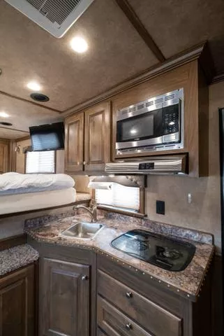 used Horse Trailers Elite Trailers  for sale, in Seguin, TX Thumbnail 23