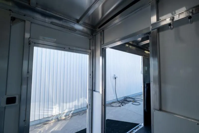 new Horse Trailers Sundowner Trailers  for sale, in Seguin, TX Thumbnail 10