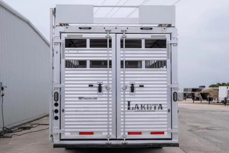 used Horse Trailers Lakota  for sale, in Seguin, TX Thumbnail 13