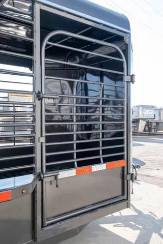 new Stock / Stock Combo Trailers Gooseneck  for sale, in Seguin, TX Thumbnail 7