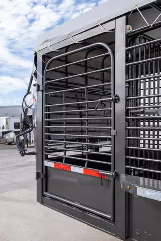 new Stock / Stock Combo Trailers Gooseneck  for sale, in Seguin, TX Thumbnail 6