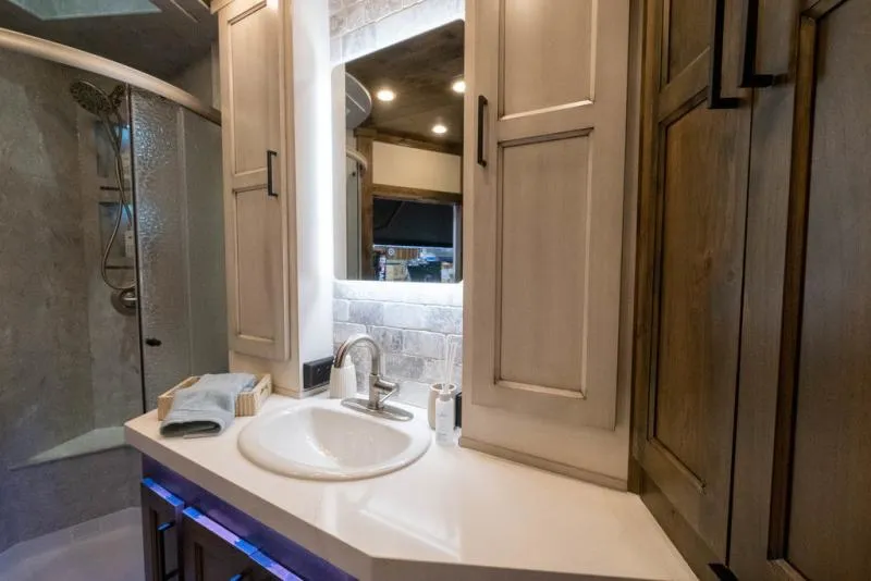 new Horse Trailers Elite Trailers  for sale, in Seguin, TX Thumbnail 37