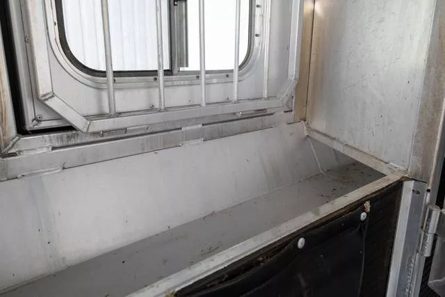 used Horse Trailers Platinum Coach  for sale, in Seguin, TX Thumbnail 17