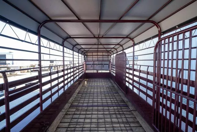 used Stock / Stock Combo Trailers Gooseneck  for sale, in Seguin, TX Thumbnail 9