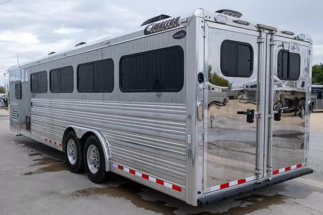 used Horse Trailers Cimarron Trailers  for sale, in Seguin, TX Thumbnail 4